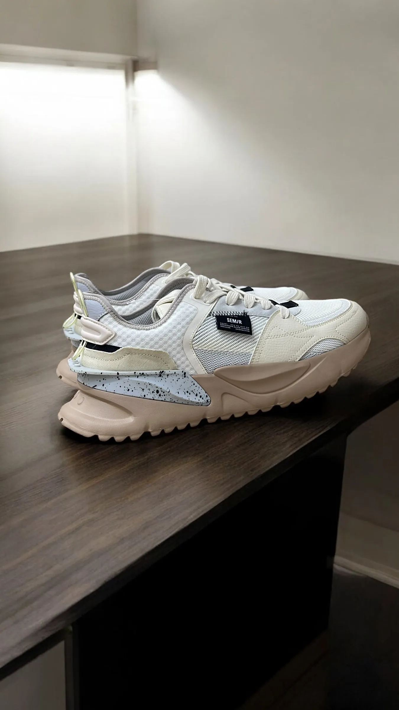 SEMIR UNISEX SOLID NUDE SOLE SNEAKERS IN BEIGE