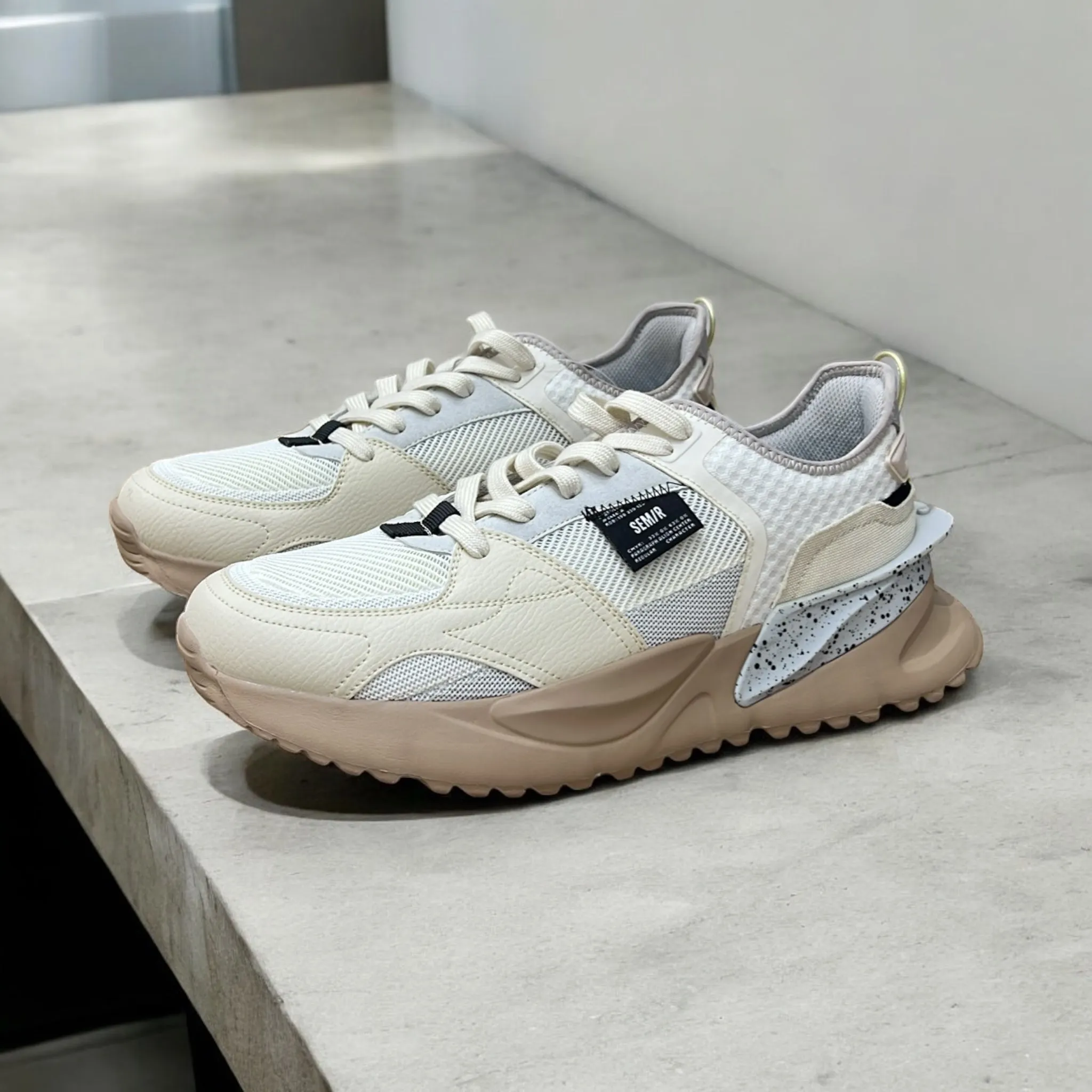 SEMIR UNISEX SOLID NUDE SOLE SNEAKERS IN BEIGE